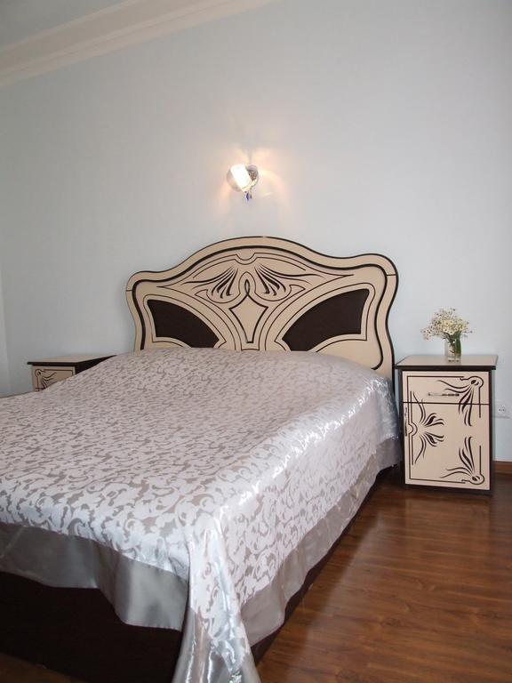Hotel Central Jermuk Quarto foto